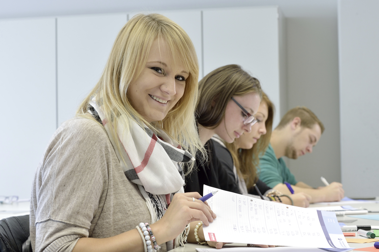 Junge Erwachsene, Weiterbildung, Unterricht, Kurs, schreiben mit, Block