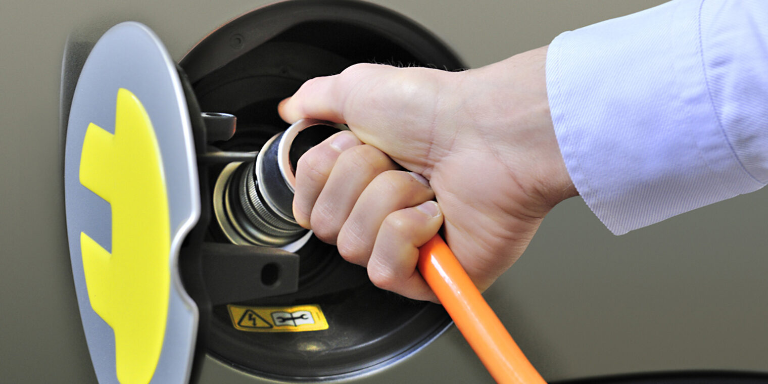 Elektromobilität auf unseren Straßen Elektromobil, Elektromobilität, Auto, Stromtankstelle, Elektromobilität_DSC3061_argum