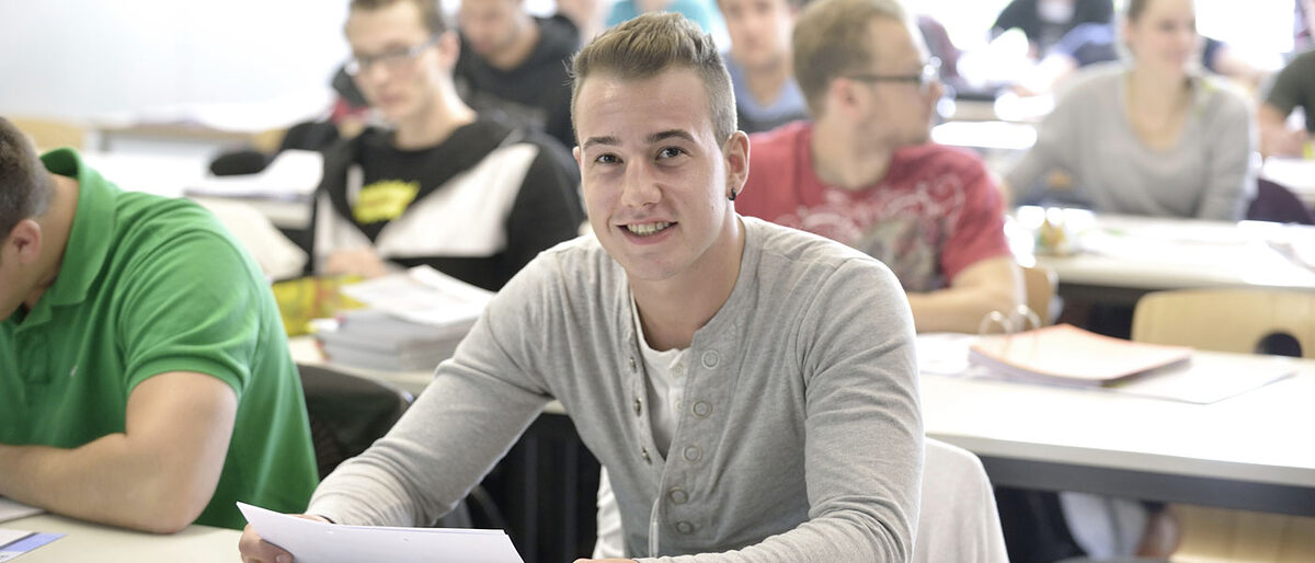 Meister Meisterkurs Unterricht Schüler Student Buch Vorlesung 15585 Mann