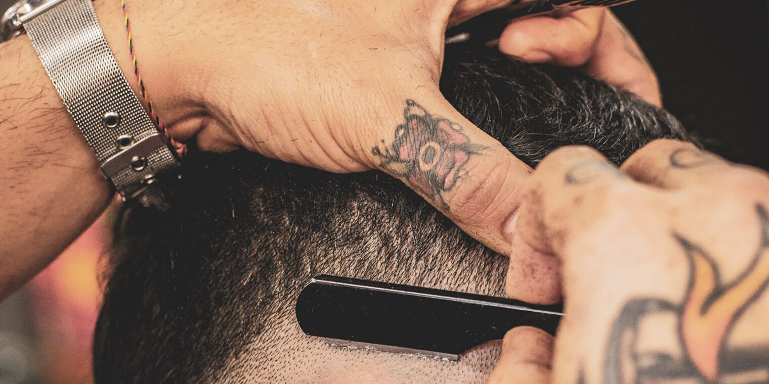 Hand Friseur Kopf Mann Haare Bart Rasierer