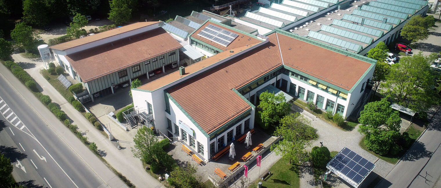 Außenansicht Bildungszentrum BZ Traunstein TS Luftbild