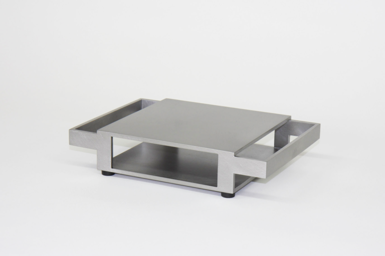 Rechaud aus Metall, sehr minimalistisch gehalten.