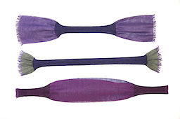 Dörte Behn, Serie Trompetenschals, Leinen, Wolle, 2009 Dörte Behn, Serie Trompetenschals, Leinen, Wolle, 2009