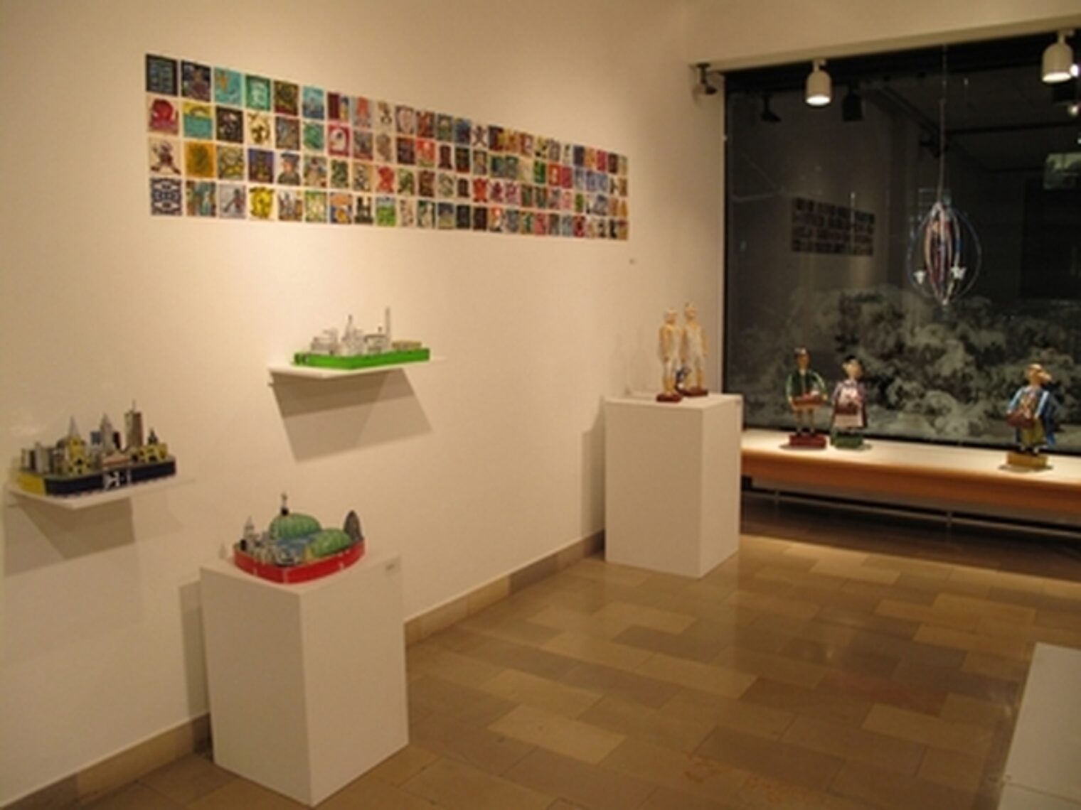 Künstlerisches Spielzeug - Spielerische Kunst Künstlerisches Spielzeug - Spielerische Kunst