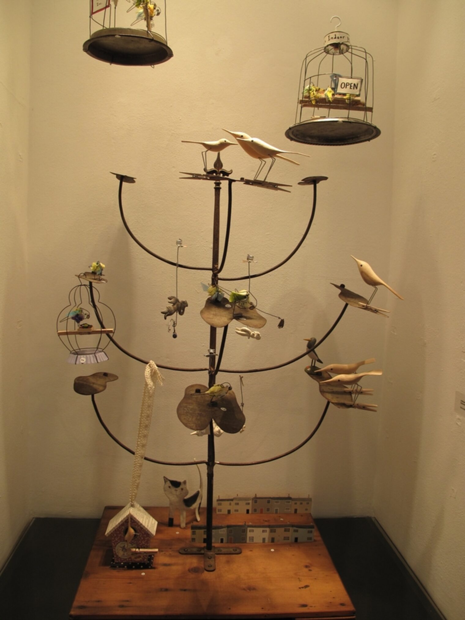 Künstlerisches Spielzeug - spielerische Kunst Künstlerisches Spielzeug - spielerische Kunst