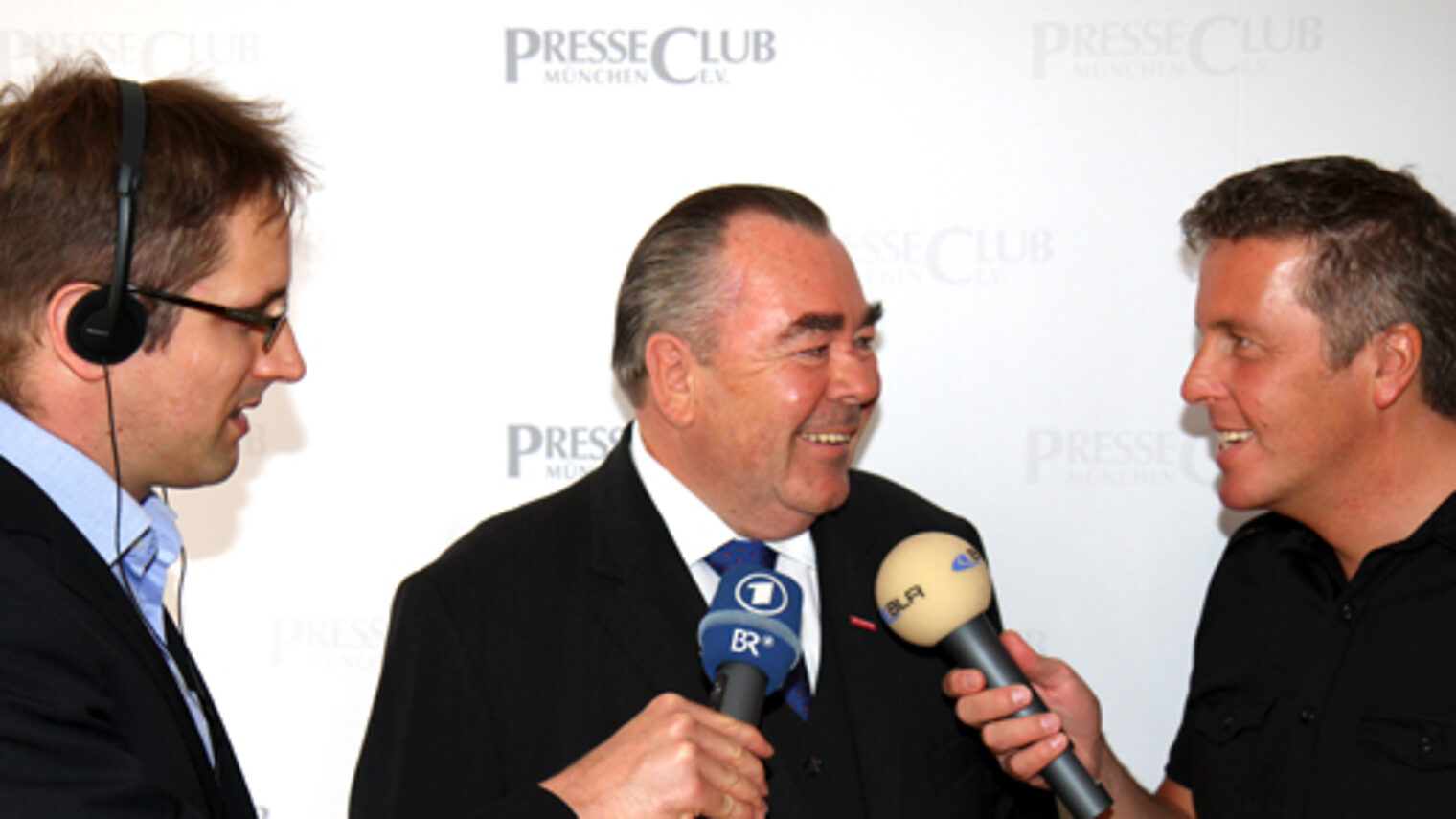 Präsident Traublinger im Interview mit dem BR-Redakteur Karsten Böhne (links) und mbw-Redakteur Alexander Tauscher (rechts)