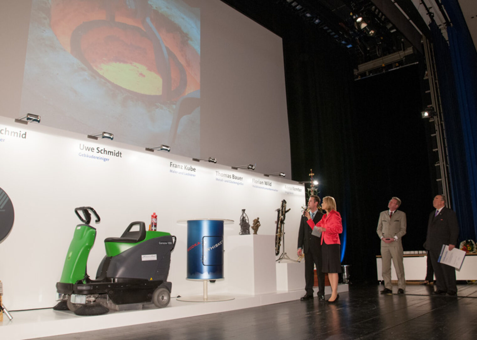 Die Jahresbestmeister auf der Meisterfeier 2012 der Handwerkskammer für München und Oberbayern.